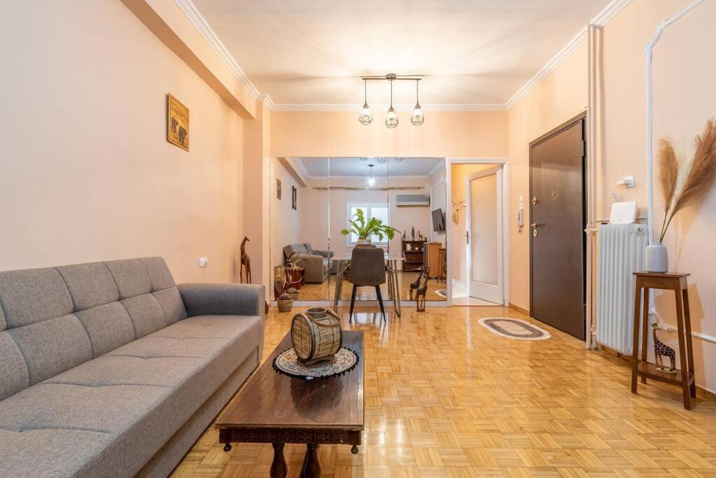 דירות אתונה Modern African-Inspired Flat מראה חיצוני תמונה